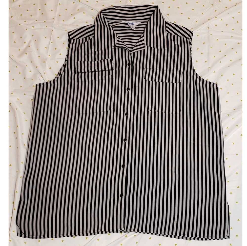 Vertical Stripes Black and White Tank button down
